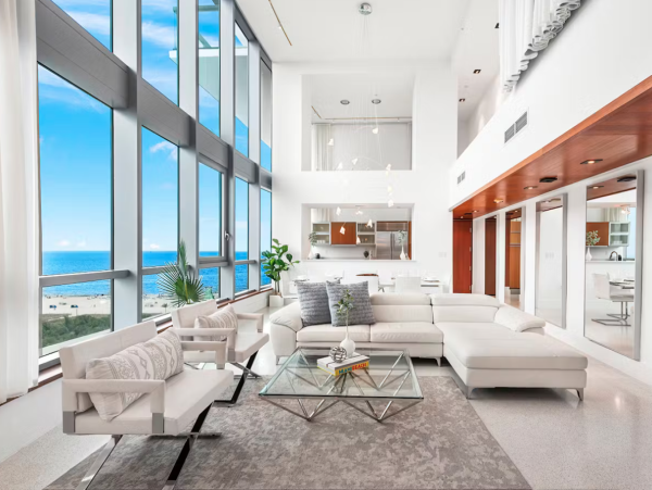 Luxury South Beach Vacation Rental- Ocean View Condo with 3 Pools & Spa